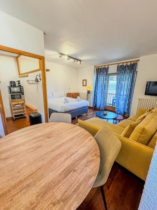 Acogedor Estudio En 4pax Parking-es Apartment